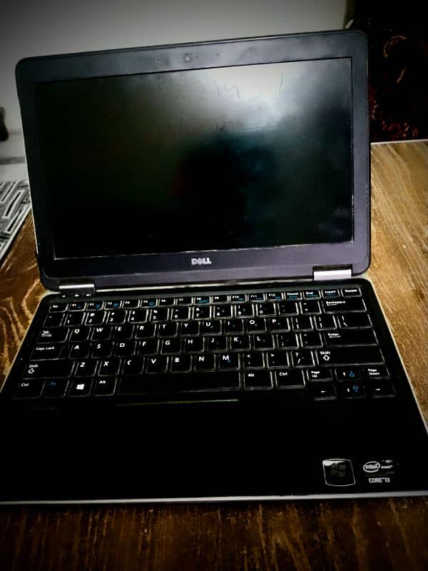 Dell Laptop Lattitude core i7 4th generation 8gb ram 250gb memory 0