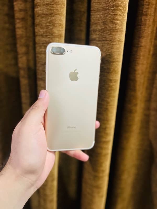 iPhone 7 plus - 128GB - PTA Approved - Gold 5