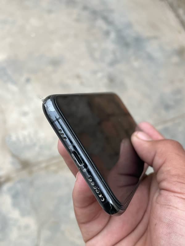 iPhone 11 pro 256gb 4