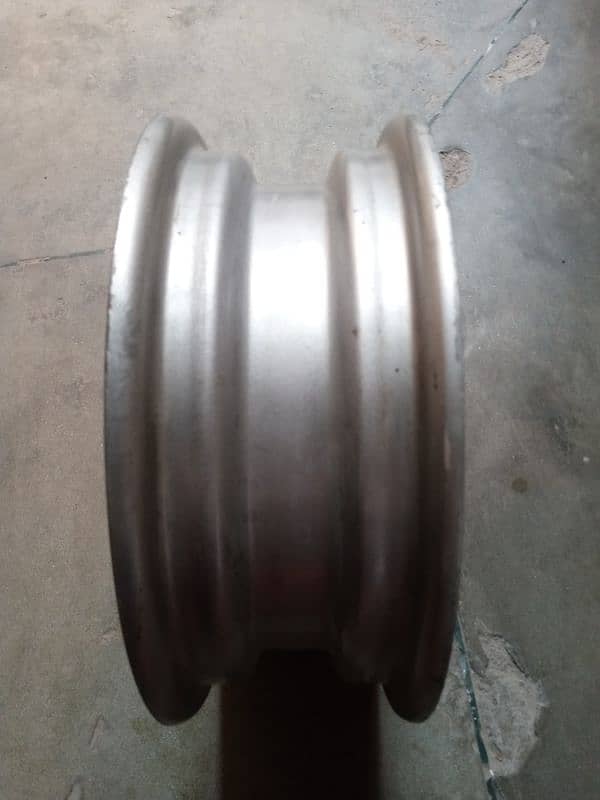 Suzuki bolan tyre with rim 6