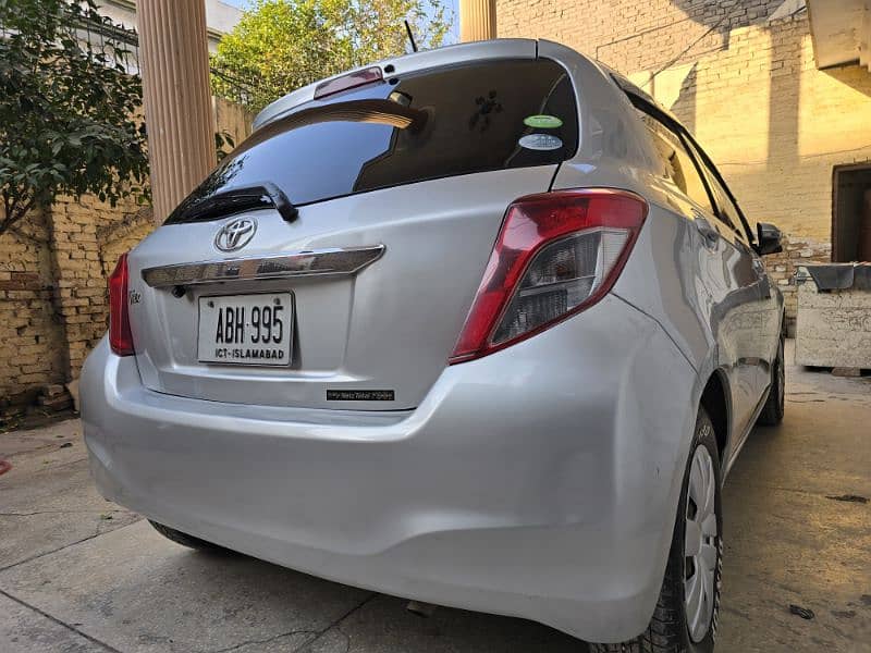 Toyota Vitz 2013 3