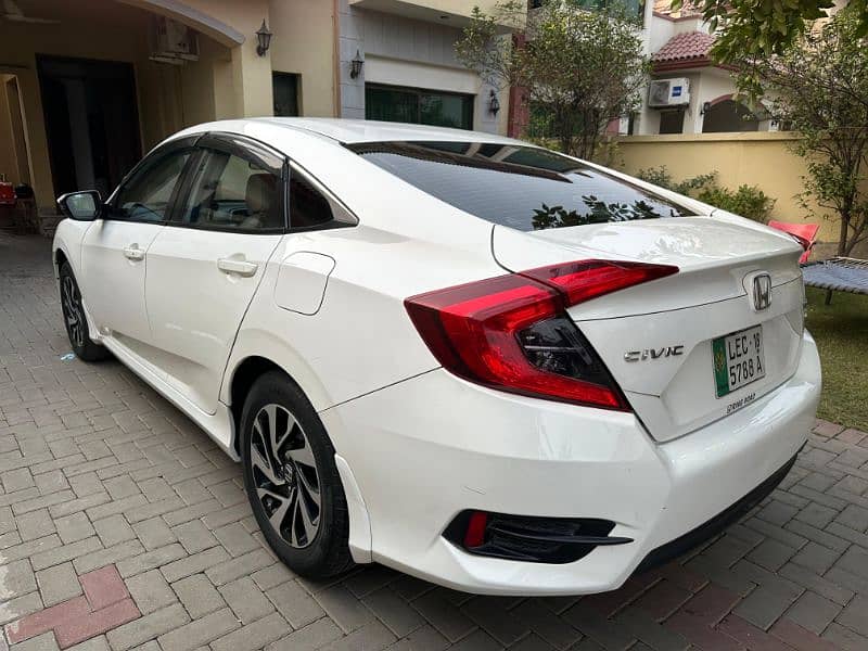 Honda Civic Oriel 2018 3