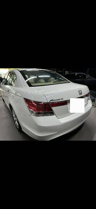 Honda Accord 2010 1