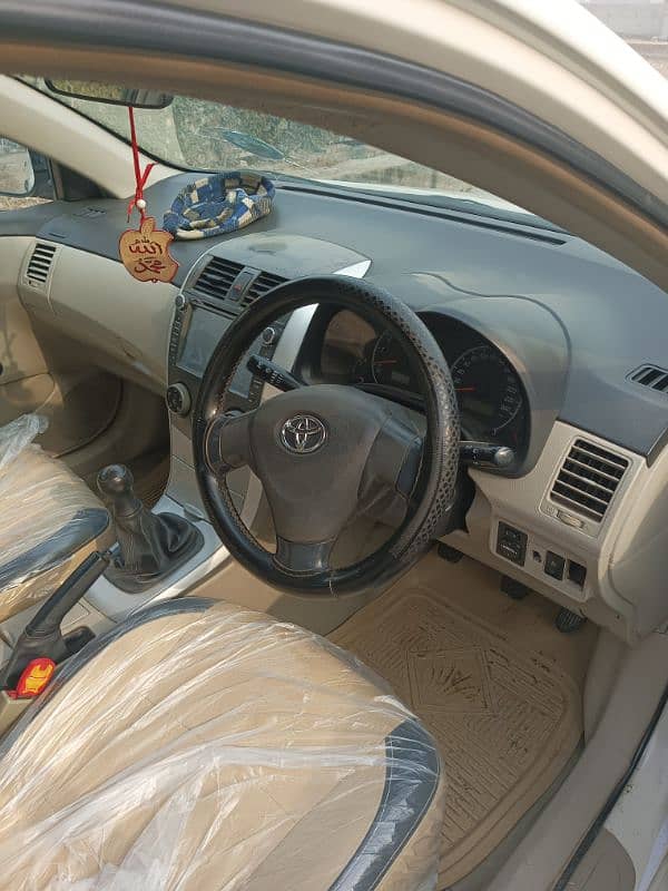 Toyota Corolla XLI 2013 3