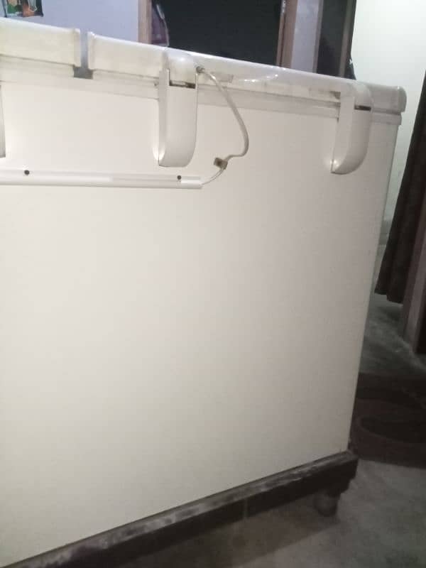 Refrigerator for Sell. 6