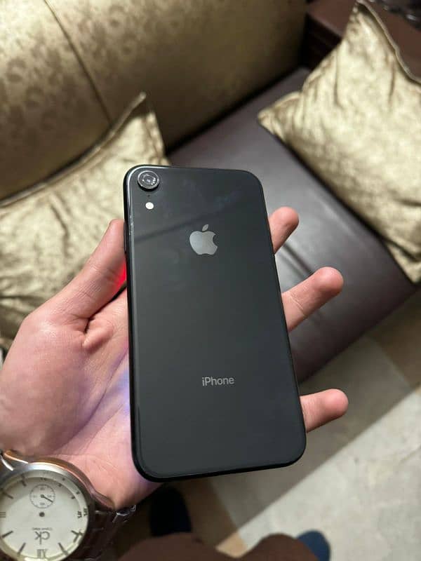 Apple iPhone Xr (factory unlock) water pack 4