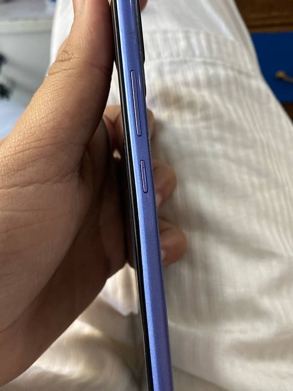 Vivo V21e 8/128 Display Fingerprint With complete Box 1