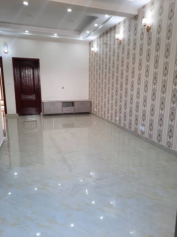 Best Location 5 Marla House For Sale In  Dream Gardens  Lahore 11