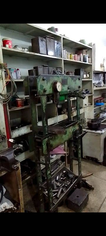 Lathe Machine Workshop For Sale 2