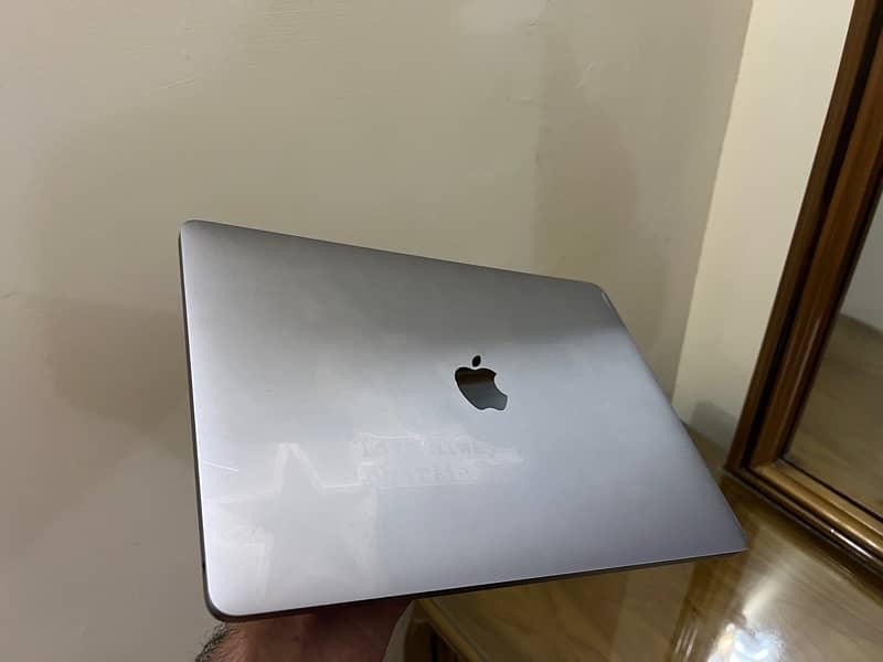 Macbook pro 2020 i5 4