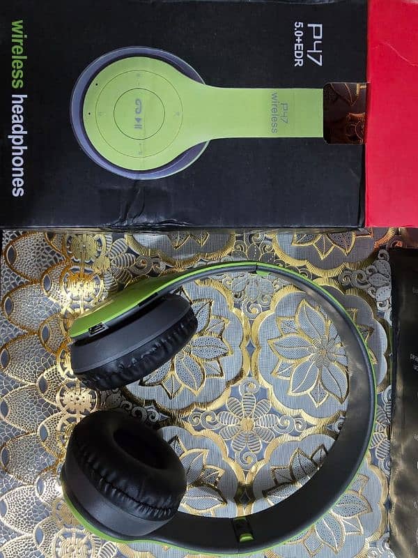 Bluetooth wireless earphone 1