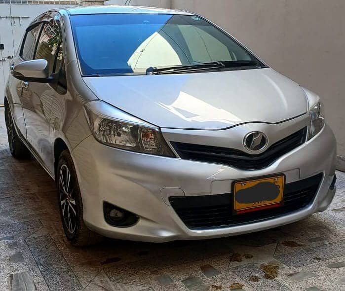 Toyota Vitz 2014/2017 Push start Full Genuine 1