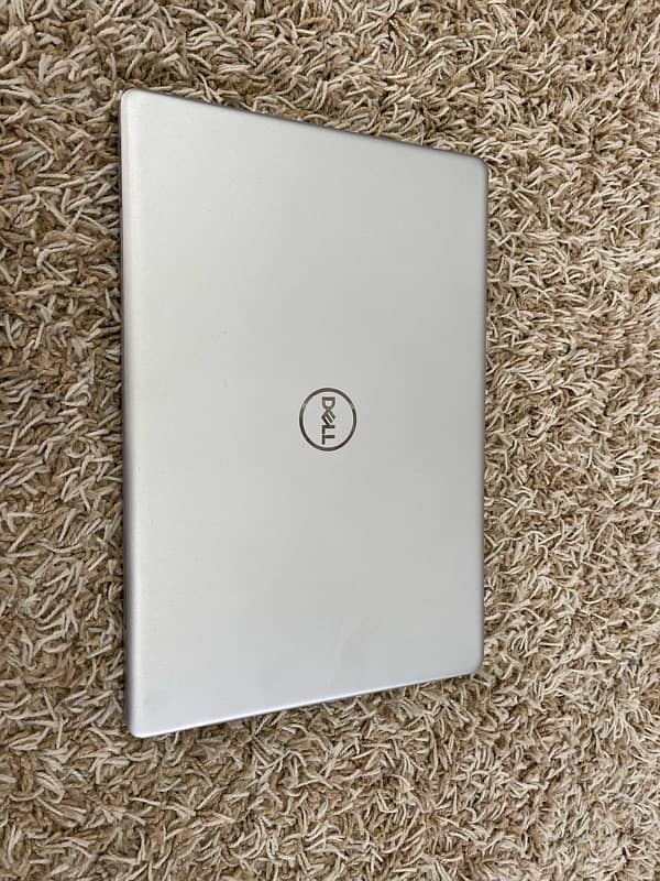 Dell Ispirion 5593 i5 10th Gen 8GB ram 2GB NVIDIA 8