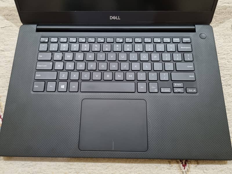 Dell Precision 5540 2