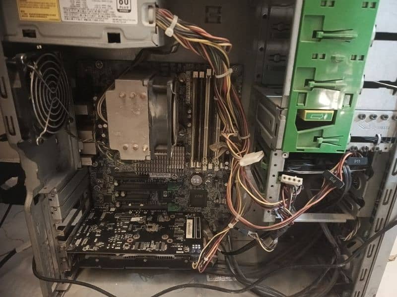 A Xeon W3530 with GPU 750ti and 12 gb ram Z400 workstation+ gaming 1