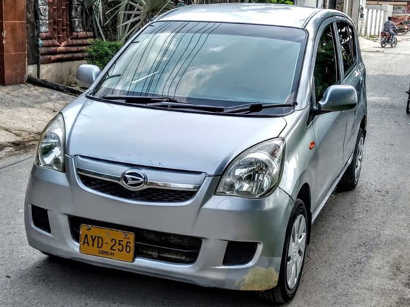 Daihatsu Mira 2010/2012 1