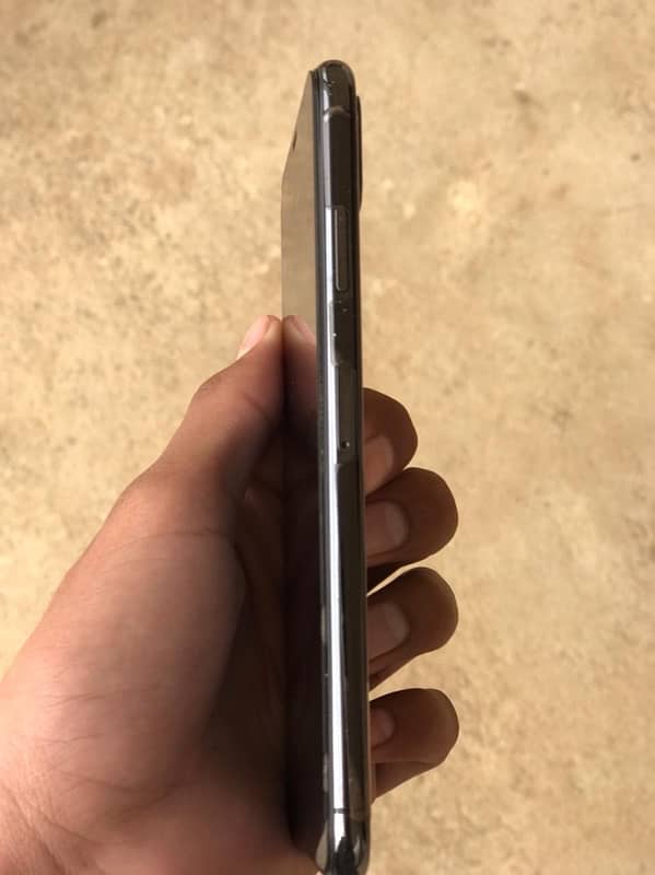 I phone  xs max 256 3