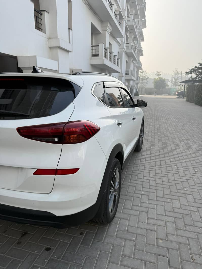 Hyundai Tucson  FWD 2021 2