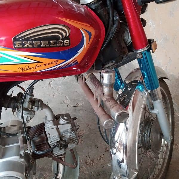 Express 70cc bike for sell Hyderabad no model 06/22 registered 2023 8