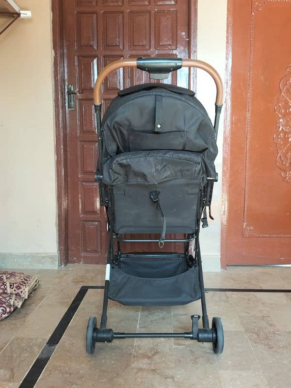 Moon Ritzi Cabin Stroller with Canopy 0