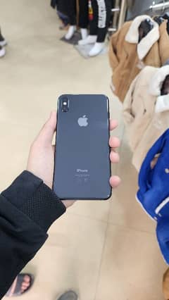 IPhone XS max With Box ( original Charger)