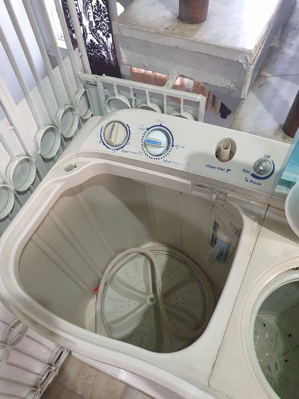 Haier Washing Machine & Dryer 1