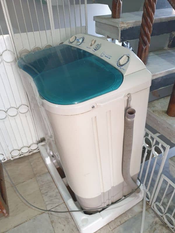 Haier Washing Machine & Dryer 4