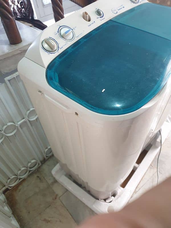 Haier Washing Machine & Dryer 6