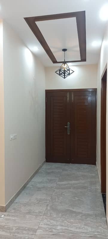 10 Marla House For Sale Available In Bahria TOWN LAHORE 14