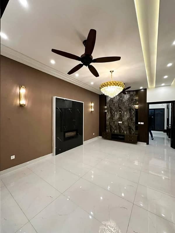 10 Marla Brand New House For Sale Located In BAHRIA TOWN LAHORE 2