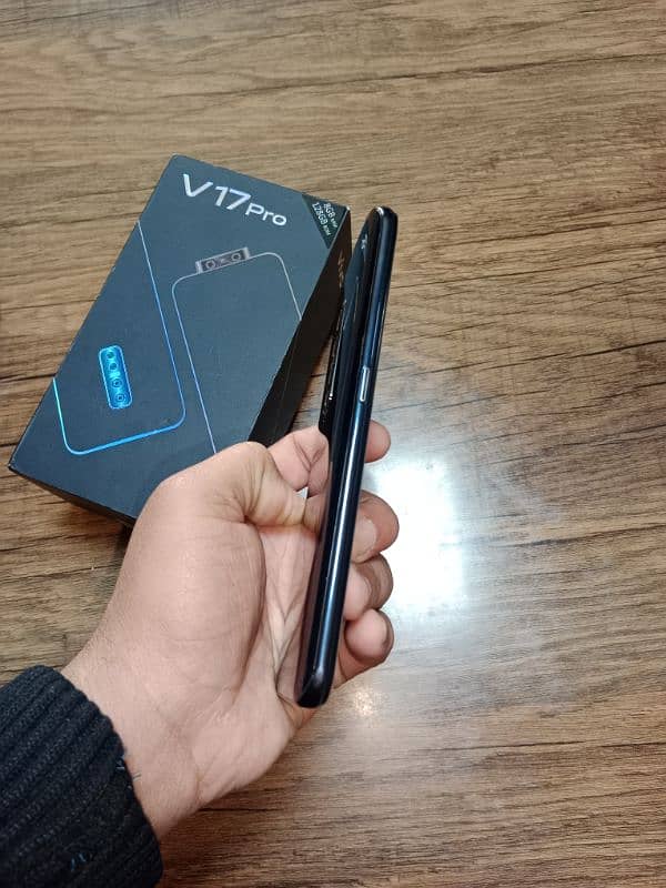 vivo v 17 pro 4