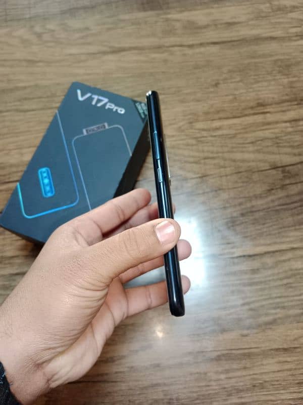 vivo v 17 pro 9