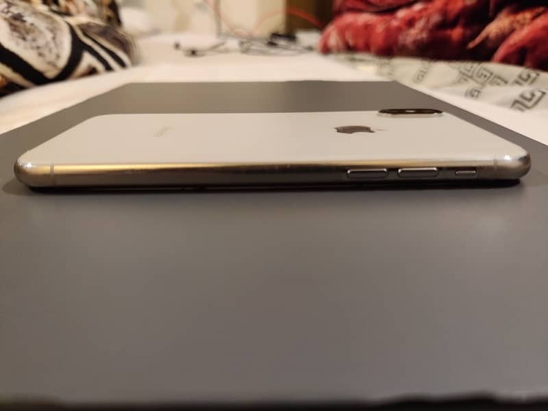 Apple iPhone XS Non Pta 64GB 5