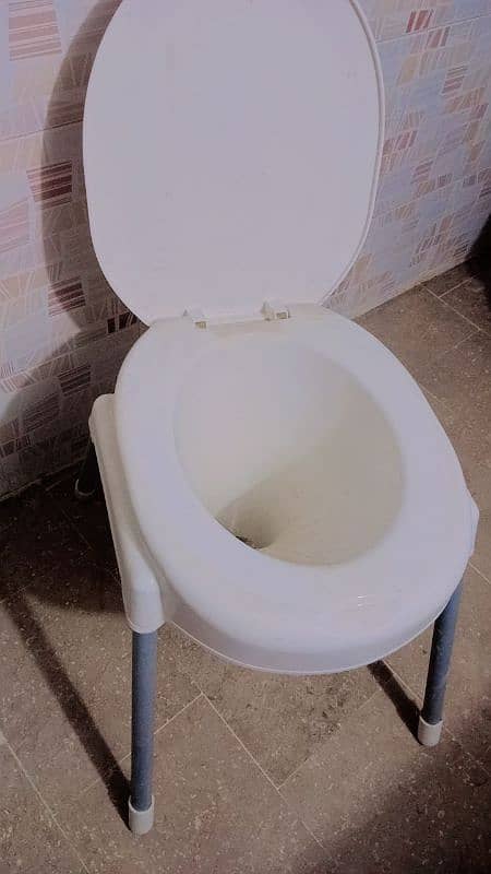 washroom chair 1