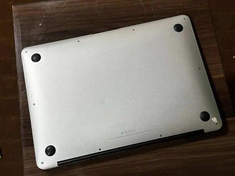 Macbook Air 10/10 condition 2