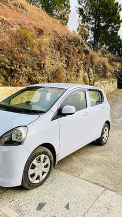 Daihatsu Mira 2012