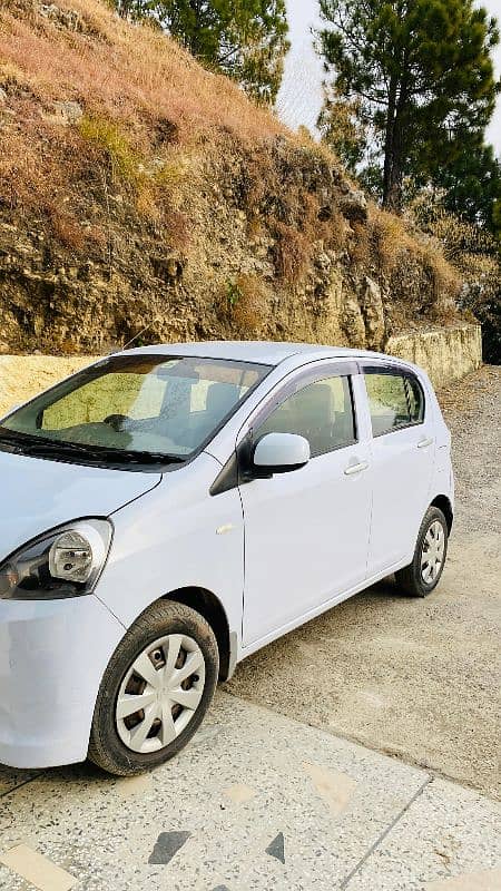 Daihatsu Mira 2012 0