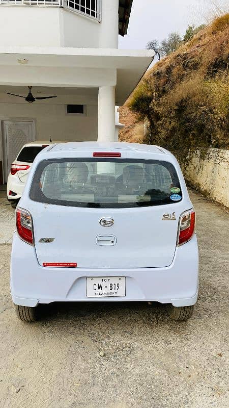 Daihatsu Mira 2012 3