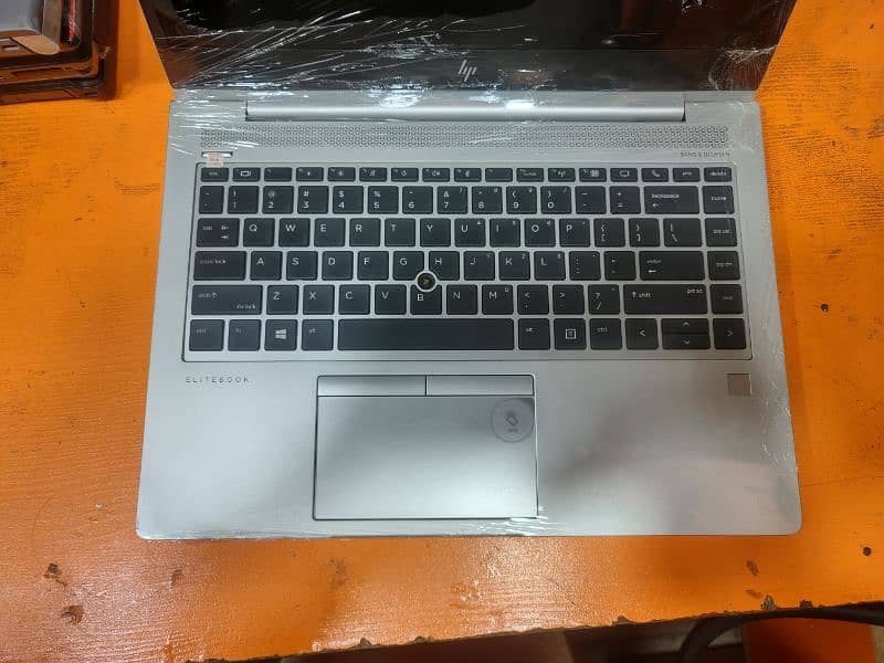 HP Elitebook 745 G5 1