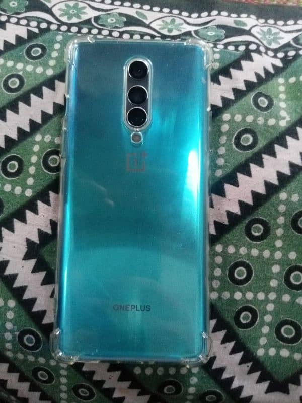 hello am selling my One plus 8-128 hai no any fault 3