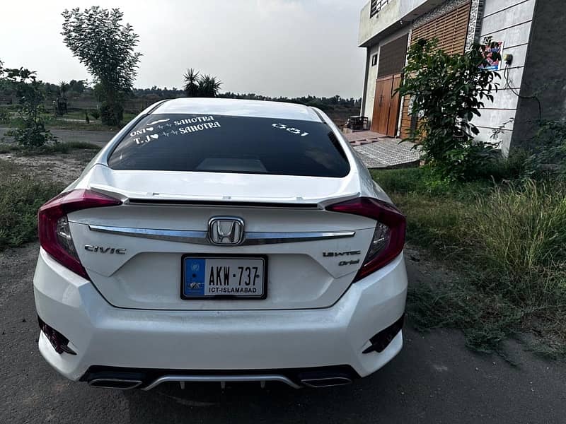 Honda Civic Oriel 2018 6