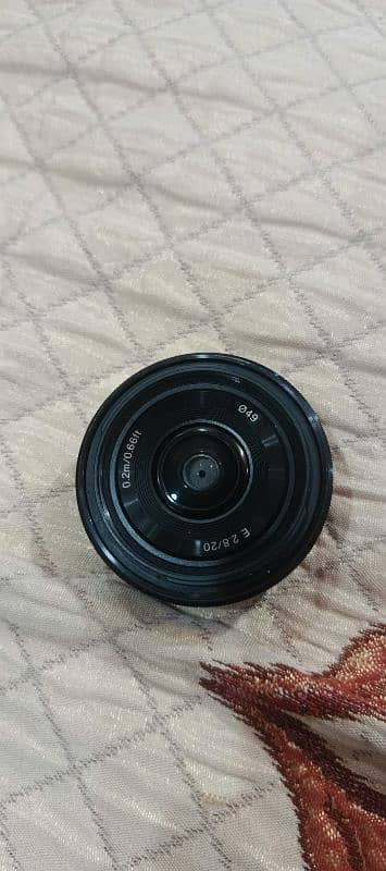 Sony E 20mm F2.8 lens 2