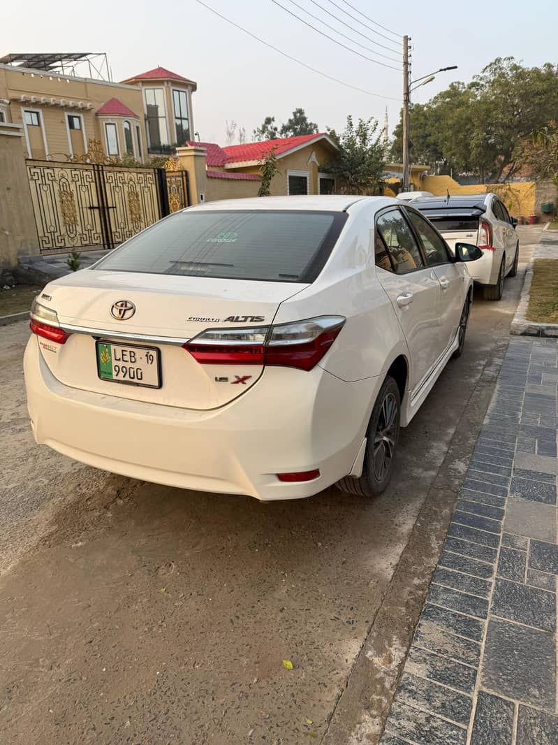 Toyota Corolla Altis Automatic 1.6 2019 6