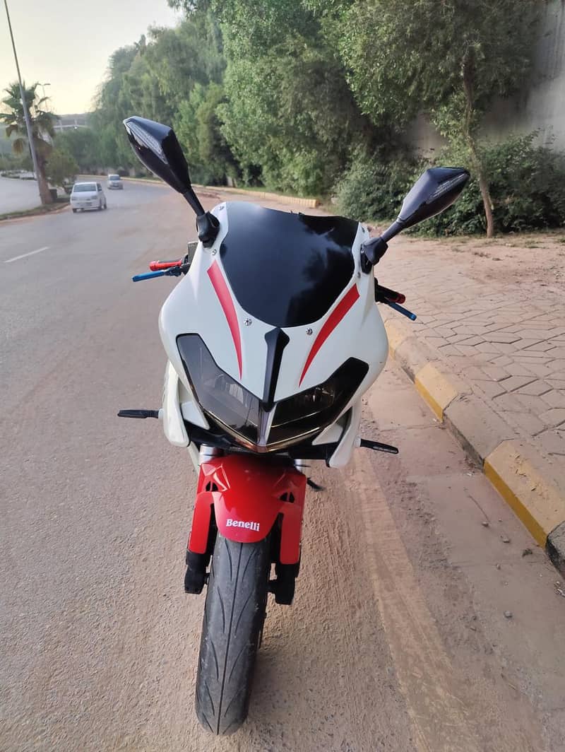 Benelli 302R (2018) MODEL | Benelli In Bikes | 302R 4