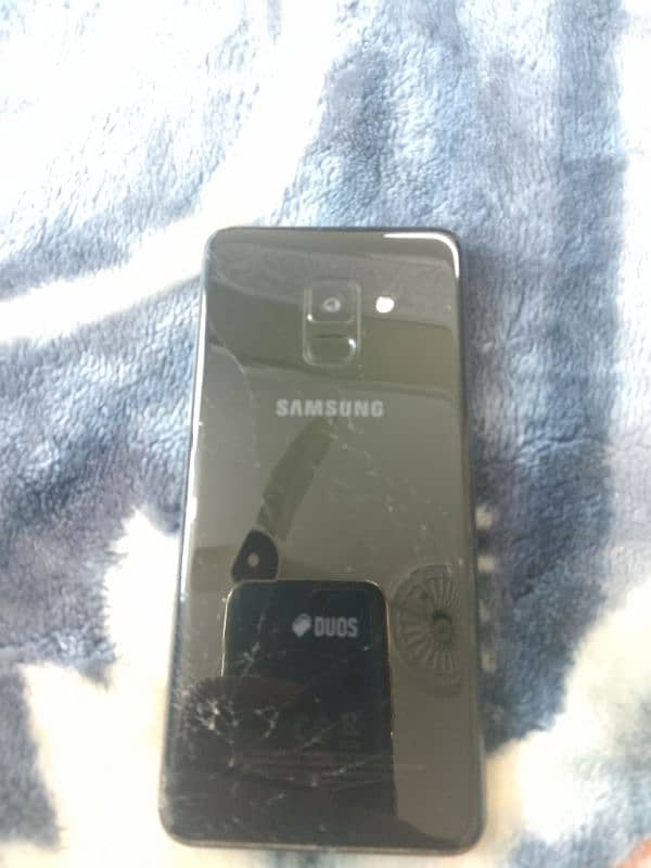 Samsung Galaxy A8 2018 (4/64) 2