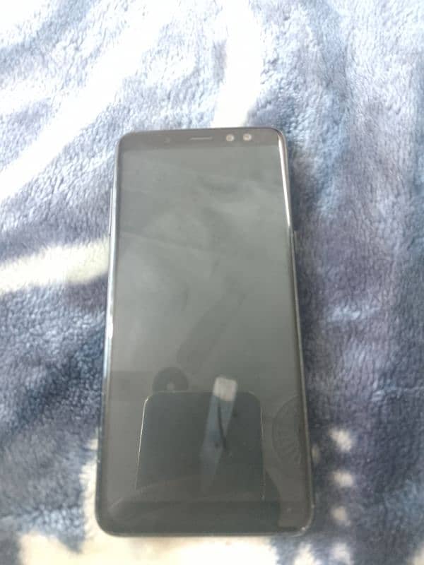 Samsung Galaxy A8 2018 (4/64) 0