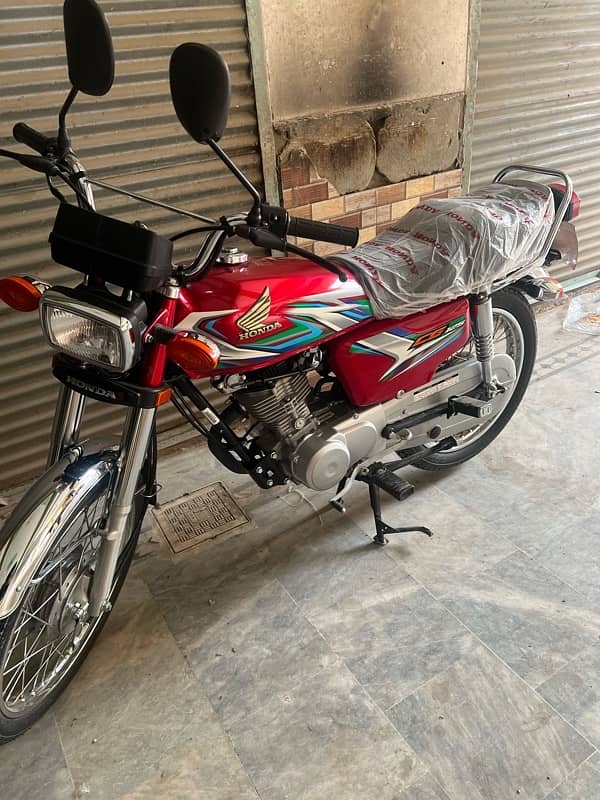 Honda 125 2023 model in invoice from peshawar 0