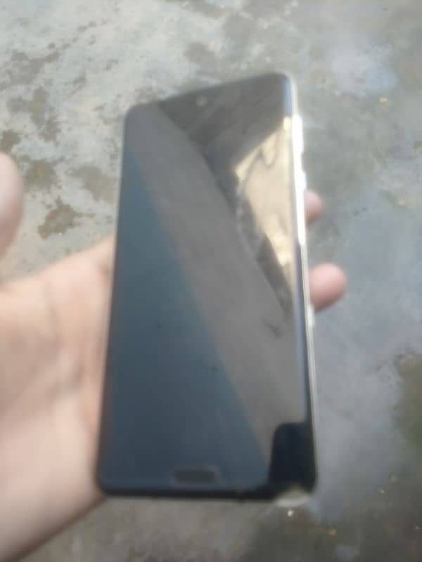 Aquos r3 non pta 4