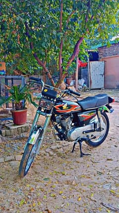 Honda CG 125 model 2016 for urgent sale My WhatsApp 03198816247