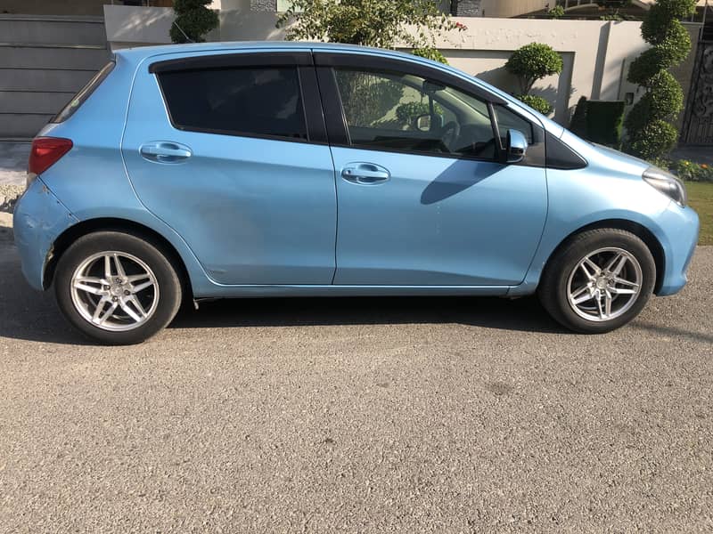 Toyota Vitz 2015 2